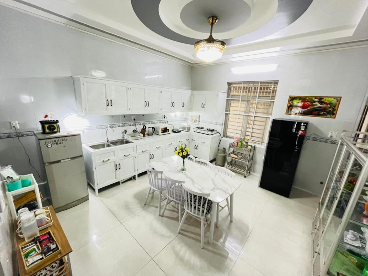 Nina Homestay P2 , P5 Long Xuyên Exteriör bild